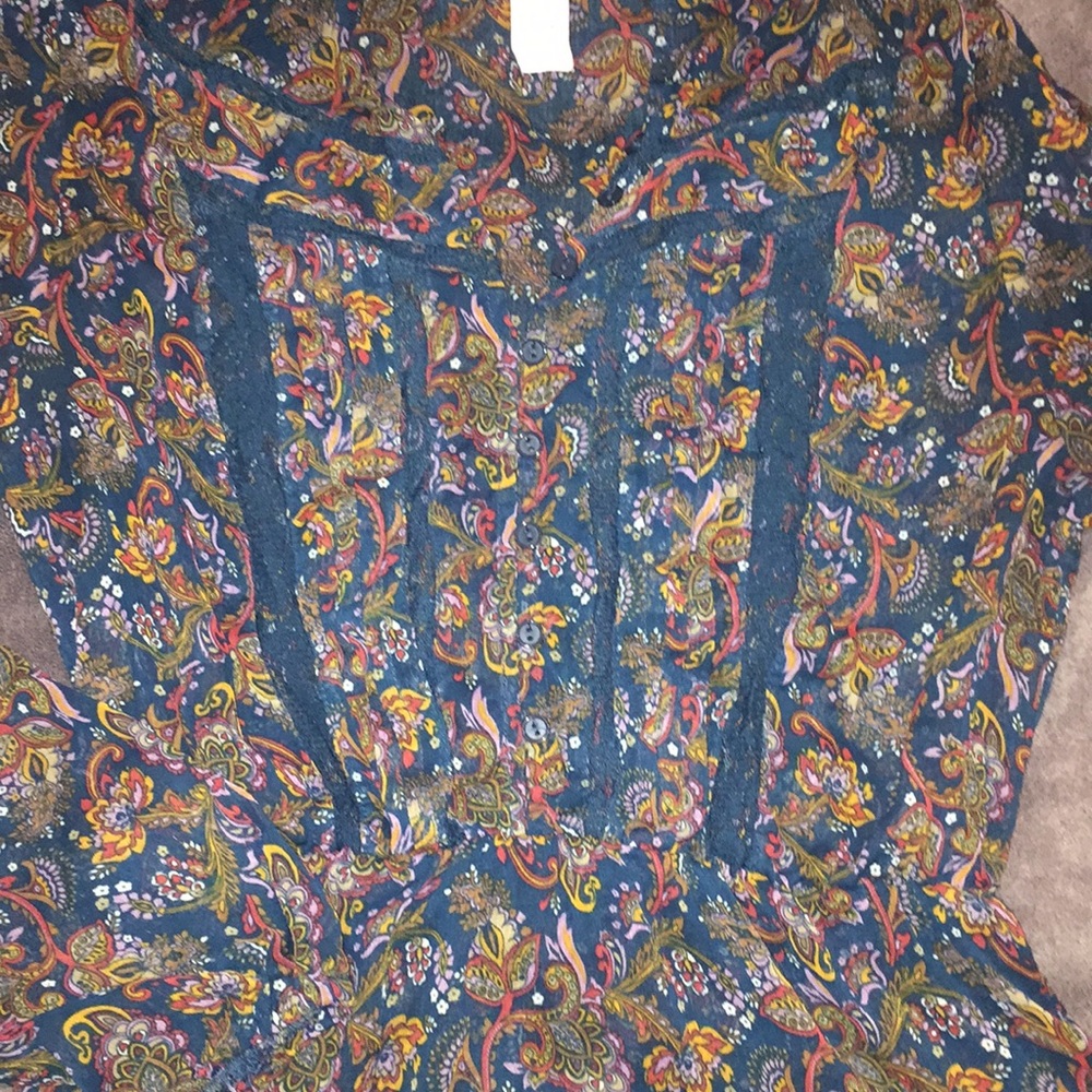Blouse - Picture 2 of 3